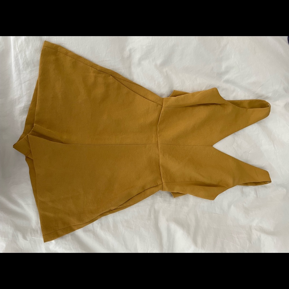 Aritzia Wilfred Romper, size 0, yellow